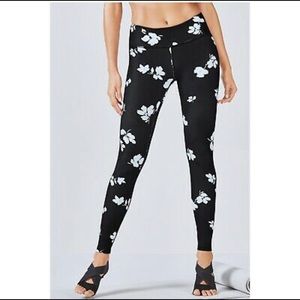 Fabletics black jasmine legging